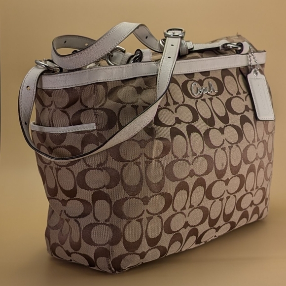 Coach Gallery Pleated East West Signature Beige Canvas Tote Shoulder Bag F14281 - Picture 2 of 3